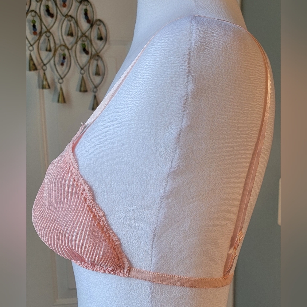 70's Vintage Lace Trimed Crepe Bralette Womens 36B Pink Peach Semi Sheer EUC - Picture 2 of 9